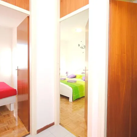 2 Bedrooms With Enclosed Garden And Wifi At 2 Km Away From The Beach Apartament *